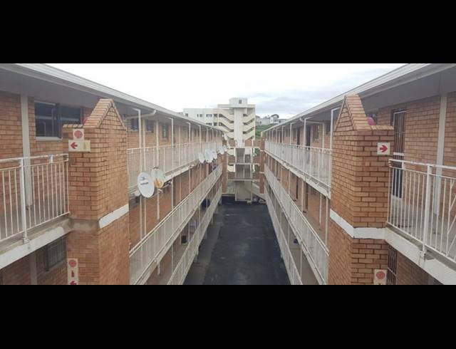 2 BEDROOM APARTMENT FOR SALE IN OVERPORT